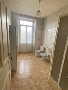 Rare: Bel ensemble immobilier  dans village pittoresque Maison et dépendances