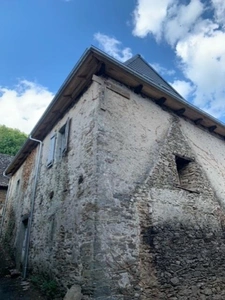Beautiful winemaker's house in the Lot Valley, in need of renovation