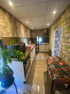 A ne pas manquer : Une maison haute en couleur dans un village pittoresque