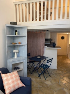 RARE......UNE MAISON: 2 APPARTEMENTS. UNE TERRASSE avec VUE SUR ETANG. PORTE OUVERTE LE SAMEDI 22 AOUT A 10HOO