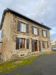 Maison en pierre 4 chambres proche de MUR DE BARREZ (12)