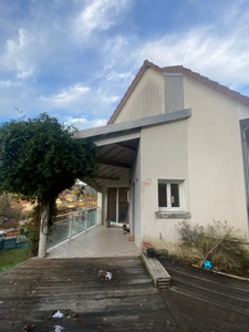 MAISON FAMILIALE imaginée par  D. Rougé, Architecte