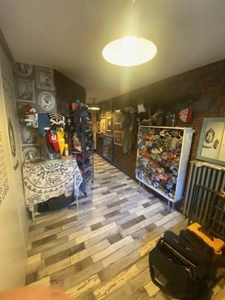 A ne pas manquer : Une maison haute en couleur dans un village pittoresque