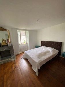 COUP DE COEUR: Maison de village au charme fou...