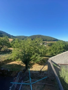 A ne pas manquer : Une maison haute en couleur dans un village pittoresque