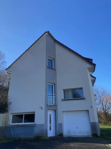MAISON FAMILIALE imaginée par  D. Rougé, Architecte
