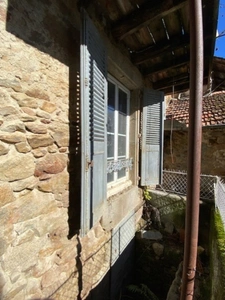 Maison de village pleine de charme à rénover, Calvinet-Puycapel