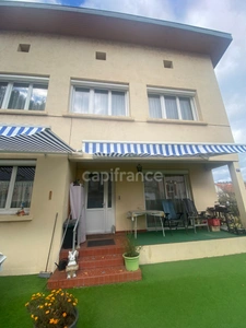 A découvrir:MAISON de FAMILLE 5 CHAMBRES ET APPARTEMENT LOCATIF