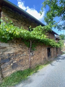 OPPORTUNITE: Grange à transformer  à La Vinzelle (12)