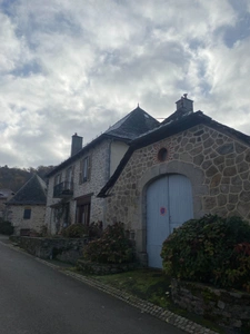 Rare: Beautiful property complex in a picturesque village - House and outbuildings