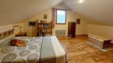 Maison à Sergeac de 151m², 6 pièces, au calme, sans vis à vis, sans travaux avec vue dégagée + garage XXL + chalet.
