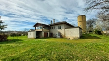Maison 5 pièces 91 m² avec 3 chambres, sous-sol intégral, 2 garages et fort potentiel à Siorac-en-Périgord, au calme proche Dordogne
