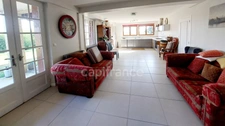 Maison familiale de 244m² à Belvès, 8 pièces, 5 chambres, avec vue dégagée et appartement spacieux indépendant, terrain de 3088m².