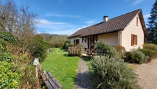 Maison à Sergeac de 151m², 6 pièces, au calme, sans vis à vis, sans travaux avec vue dégagée + garage XXL + chalet.