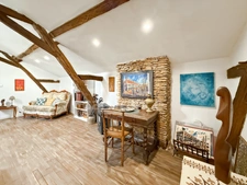 Maison de ville, Villefranche du Périgord, 140m2, totalement rénovée et meublée, cave voutée. Idéal résidence secondaire ou location meublée