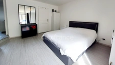 Ensemble immobilier 185m², 3 habitations indépendantes, grange, garage, love room, bonne rentabilité financière.