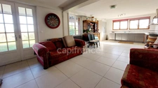 Maison familiale de 244m² à Belvès, 8 pièces, 5 chambres, avec vue dégagée et appartement spacieux indépendant, terrain de 3088m².