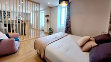 Ensemble immobilier 185m², 3 habitations indépendantes, grange, garage, love room, bonne rentabilité financière.
