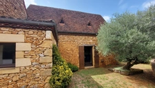A fully renovated character property with swimming pool, unobstructed views and an exceptional setting in the heart of the Périgord Noir