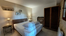 For sale, a 364 m² house surrounded by more than 2.5 hectares of land in Carsac-Aillac with 3 furnished gîtes, a main house and a swimming pool.