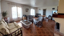 Maison 5 pièces 91 m² avec 3 chambres, sous-sol intégral, 2 garages et fort potentiel à Siorac-en-Périgord, au calme proche Dordogne
