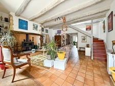 Maison de ville, Villefranche du Périgord, 140m2, totalement rénovée et meublée, cave voutée. Idéal résidence secondaire ou location meublée