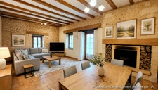 A vendre. Ensemble de 250m² à Tursac (24) avec maison d'habitation, gîte, piscine lagon sur près de 1,5 hectares de terrain en partie boisé. possibilité de création d'une auberge. Source. Géothermie