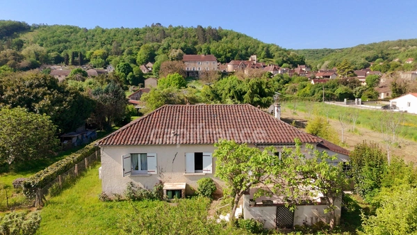 Maison 108m², 4 pièces, 3 chambres, Garage, beau jardin arboré et ensoleillé, équipement neuf, Allas-les-mines.