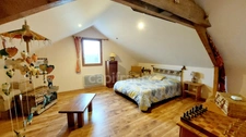 Maison à Sergeac de 151m², 6 pièces, au calme, sans vis à vis, sans travaux avec vue dégagée + garage XXL + chalet.