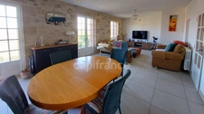Maison familiale de 244m² à Belvès, 8 pièces, 5 chambres, avec vue dégagée et appartement spacieux indépendant, terrain de 3088m².