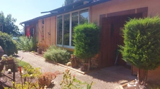 Maison de plain-pied rénovée avec piscine, terrasse couverte de 50 m² et chalet indépendant – Périgord Noir