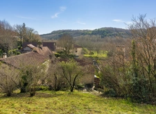 Exceptional stone house – 220 m² renovated – Saint-Cybranet – Fully equipped and furnished – Outbuildings