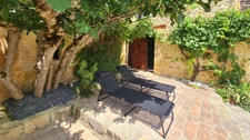 Exceptional stone house – 220 m² renovated – Saint-Cybranet – Fully equipped and furnished – Outbuildings