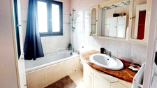 Maison 108m², 4 pièces, 3 chambres, Garage, beau jardin arboré et ensoleillé, équipement neuf, Allas-les-mines.