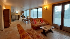 A vendre. Ensemble de 250m² à Tursac (24) avec maison d'habitation, gîte, piscine lagon sur près de 1,5 hectares de terrain en partie boisé.