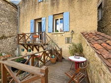Maison de ville, Villefranche du Périgord, 140m2, totalement rénovée et meublée, cave voutée. Idéal résidence secondaire ou location meublée