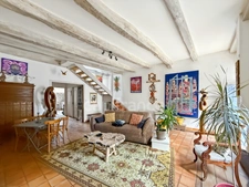 Maison de ville, Villefranche du Périgord, 140m2, totalement rénovée et meublée, cave voutée. Idéal résidence secondaire ou location meublée