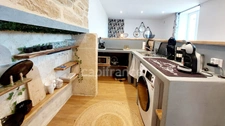 Ensemble immobilier 185m², 3 habitations indépendantes, grange, garage, love room, bonne rentabilité financière.