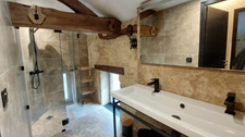 Exceptional stone house – 220 m² renovated – Saint-Cybranet – Fully equipped and furnished – Outbuildings