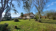 Maison à Sergeac de 151m², 6 pièces, au calme, sans vis à vis, sans travaux avec vue dégagée + garage XXL + chalet.