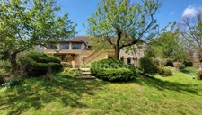 Maison 222m², 8 pièces, 6 chambres, gîte, studio, chambre d'hôte, piscine, terrrain 2737m² à LE BUISSON DE CADOUIN (24)