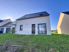 A Vendre- Maison familiale 5 pièces récente avec double garage à CORMERY 