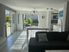 Modern house with mountain views – peaceful setting near Lake Annecy