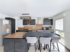 Saint-Jorioz - Prox. du centre à pied et de la piste cyclable - Appartement T3 Rez-de-jardin 