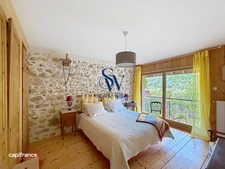 Charming and characterful family home for sale, 11 rooms 