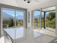 Modern house with mountain views – peaceful setting near Lake Annecy