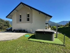 Modern house with mountain views – peaceful setting near Lake Annecy