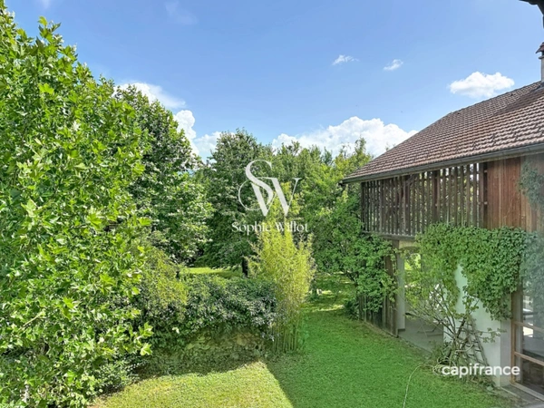 Propriété de Caractère 300m2 hab+ 175m2 bureaux - à vendre 12 pièces (74) -  proche de Annecy