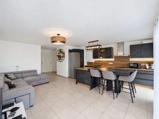 Saint-Jorioz - Prox. du centre à pied et de la piste cyclable - Appartement T3 Rez-de-jardin 