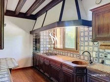 Maison de Famille à vendre 7 pièces - 200 m2 hab. (245 utiles) - plus de 2000m2 terrain prox. Lac - proche de ANNECY (74)